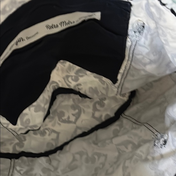 Thirty One Retro Metro Tote Bag in Fab Flourish - Picture 3 of 6